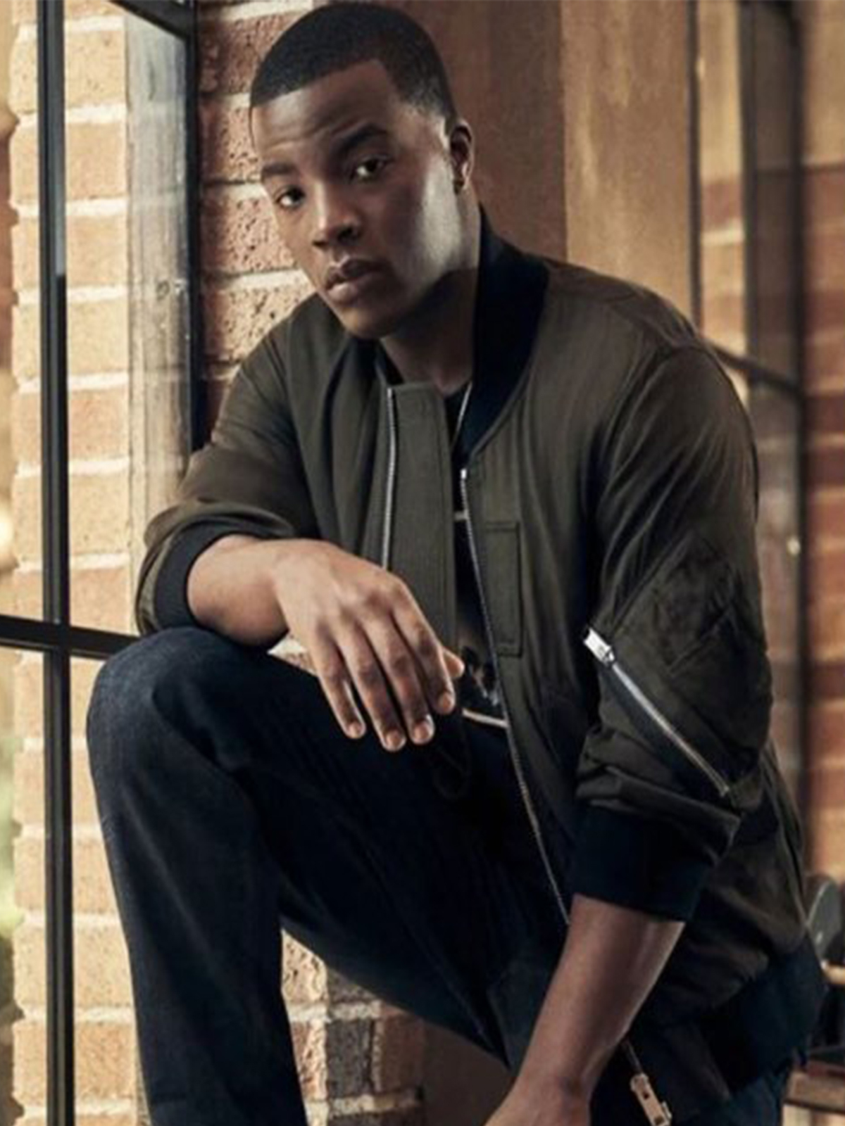 Daniel Ezra Height In Feet: Is He The Perfect Height For His Role? - edcx0yf