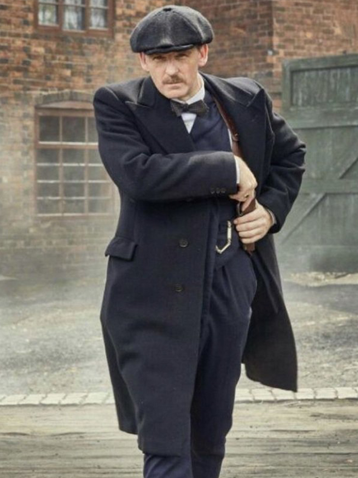 black overcoat peaky blinders